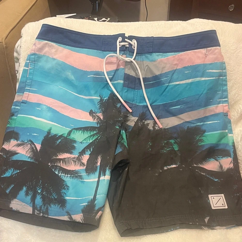 American Eagle Outfitters Swim Boardshorts. Blue and Pink Palm Print Size XL NWT